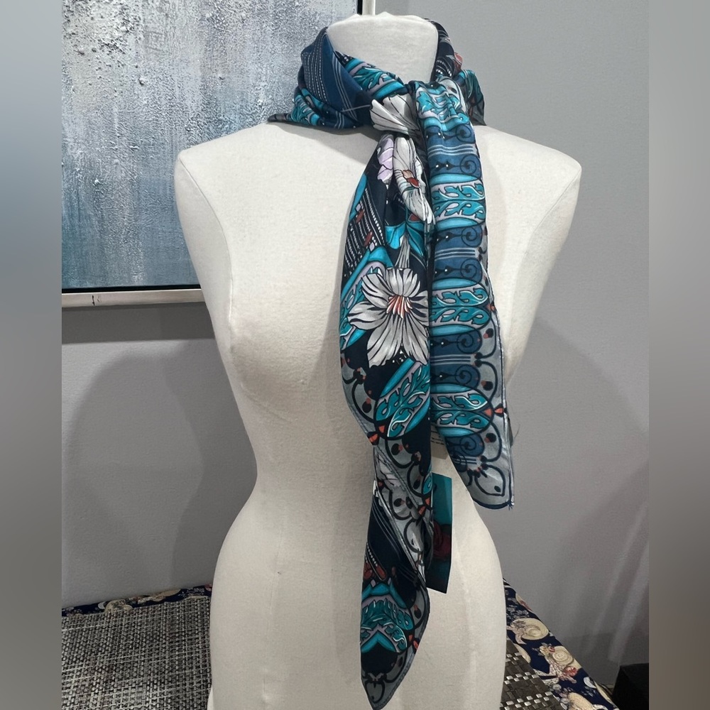 JW Johnny Was silk scarf - Picture 4 of 7